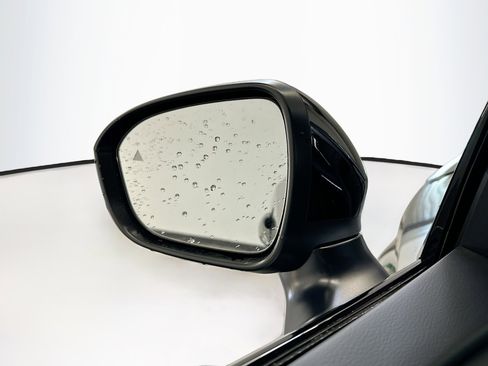 Used 2024 Nissan Ariya AWD image 16
