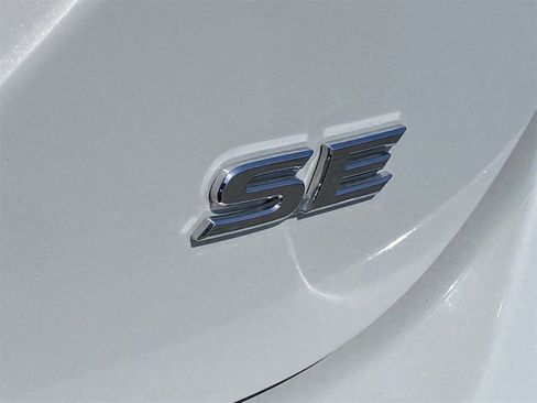 Used 2023 Toyota Camry SE image 33