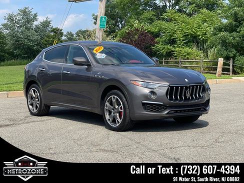 Used 2022 Maserati Levante GT image 11