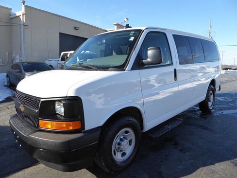 Used 2017 Chevrolet Express 2500 LS image 3