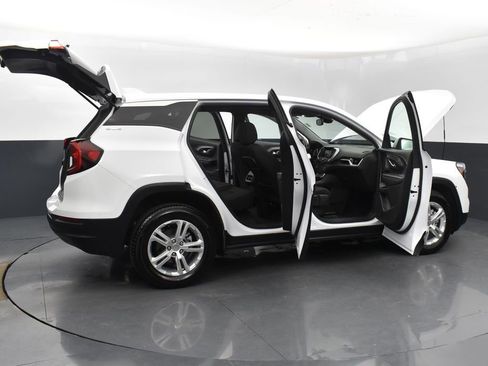 Used 2024 GMC Terrain SLE image 53