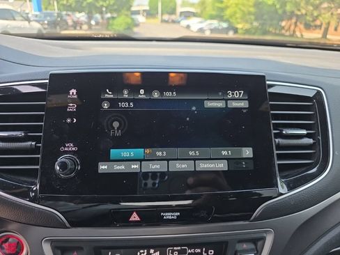 Used 2024 Honda Passport EX-L image 17