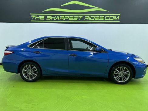 Used 2017 Toyota Camry SE FWD image 11