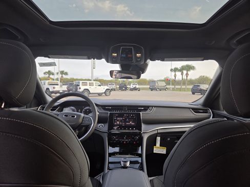 New 2026 Jeep Grand Cherokee Laredo X AWD/4WD image 22