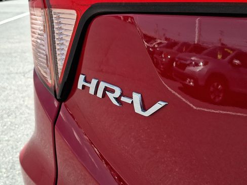 Used 2018 Honda HR-V EX image 29