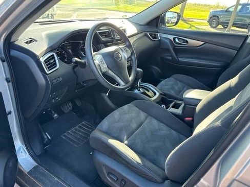 Used 2016 Nissan Rogue SV AWD/4WD image 13