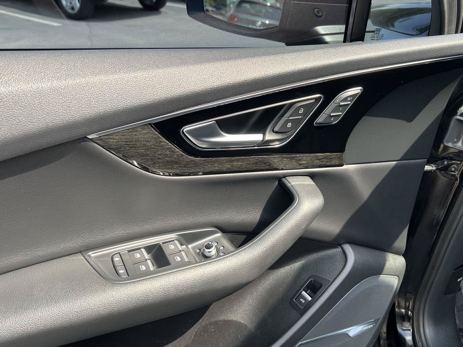 Used 2019 Audi Q7 3.0T Premium Plus AWD/4WD image 32