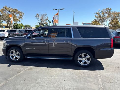 Used 2017 Chevrolet Suburban Premier RWD image 19
