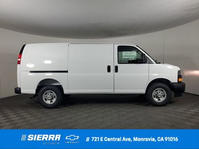 New 2025 Chevrolet Express 2500
