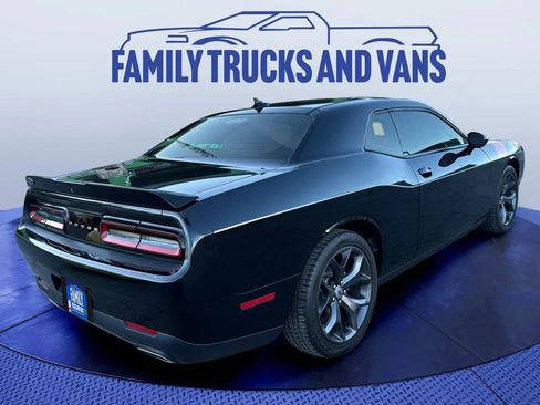 Used 2018 Dodge Challenger SXT Plus image 7