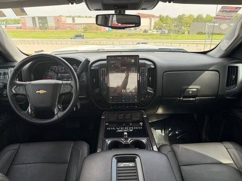 Used 2018 Chevrolet Silverado 1500 LT w/ All Star Edition AWD/4WD image 27