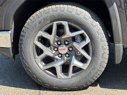 New 2026 GMC Sierra 1500 SLT w/ SLT Convenience Package image 32