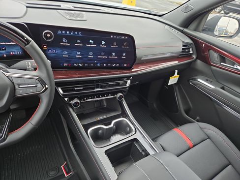 New 2026 Chevrolet Traverse RS w/ LPO, Floor Liner Package image 22