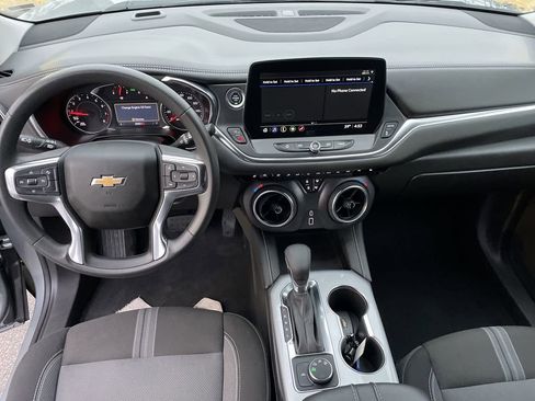 Used 2025 Chevrolet Blazer LT image 15