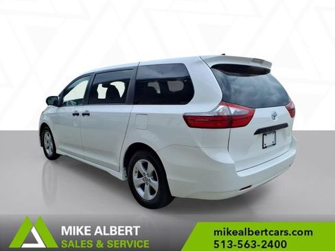 Used 2020 Toyota Sienna L FWD image 5