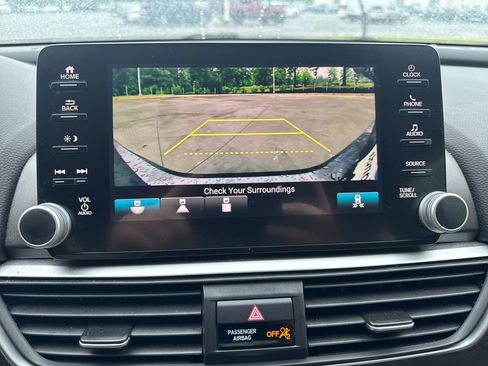 Used 2018 Honda Accord EX image 26