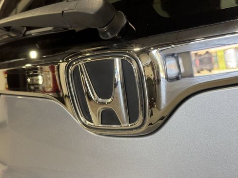 Used 2021 Honda CR-V Touring image 32
