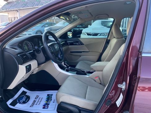 Used 2016 Honda Accord LX image 9