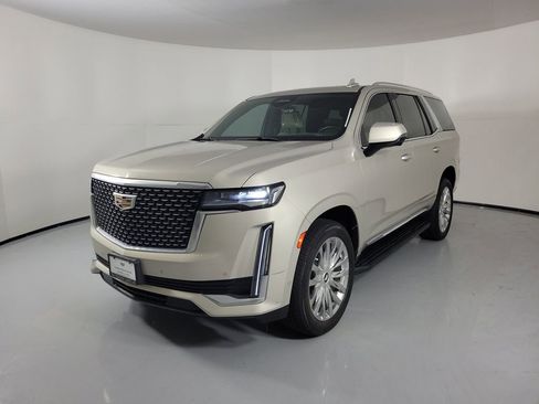 Used 2021 Cadillac Escalade Premium Luxury w/ Performance Package RWD image 2