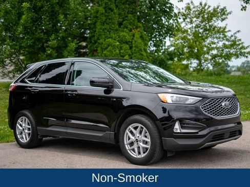 Used 2023 Ford Edge SEL w/ Convenience Package AWD/4WD image 3