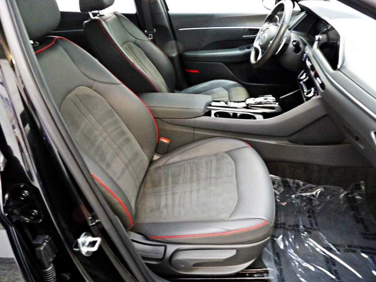 Used 2021 Hyundai Sonata SEL Plus w/ Tech Package FWD image 14