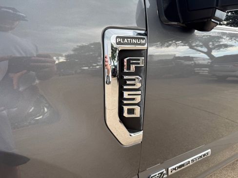 Used 2022 Ford F350 Platinum AWD/4WD image 10