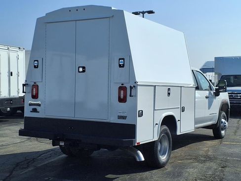 New 2025 GMC Sierra 3500 Pro w/ Convenience Package image 7