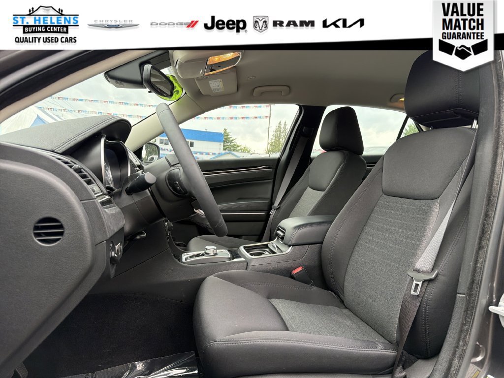 Used 2023 Chrysler 300 Touring w/ Safetytec Plus Group RWD image 12