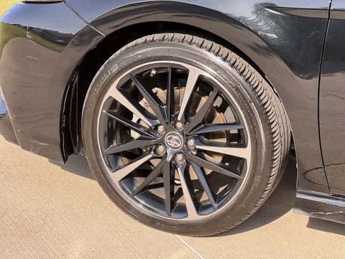 Used 2018 Toyota Camry XSE w/ Audio Package FWD image 9