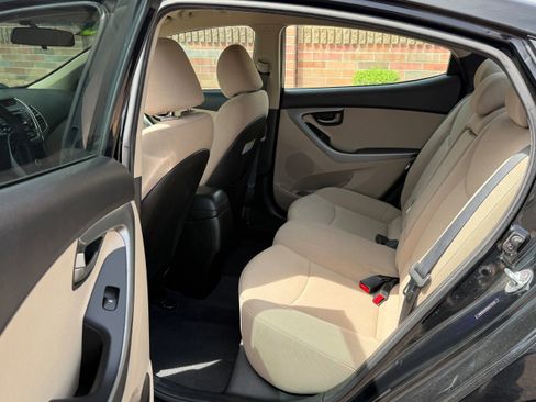 Used 2016 Hyundai Elantra SE FWD image 7