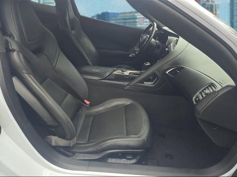 Used 2019 Chevrolet Corvette Stingray Coupe w/ 1LT image 10