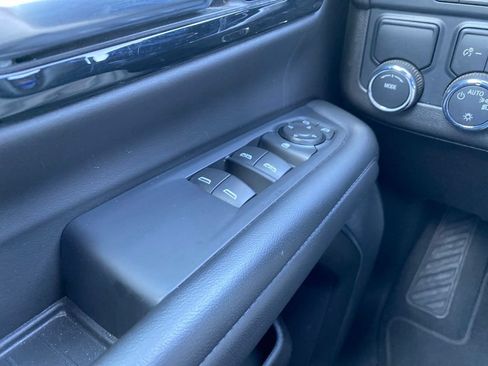 Used 2025 Chevrolet Tahoe LT RWD image 36