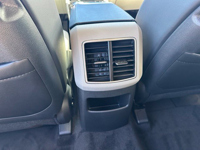 Used 2025 Kia Sportage EX AWD/4WD image 16