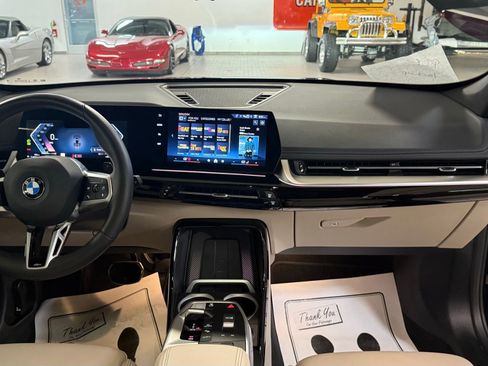 Used 2025 BMW X1 xDrive28i image 32