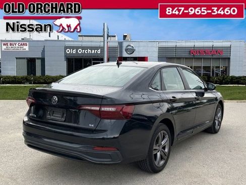 Used 2023 Volkswagen Jetta SE image 5