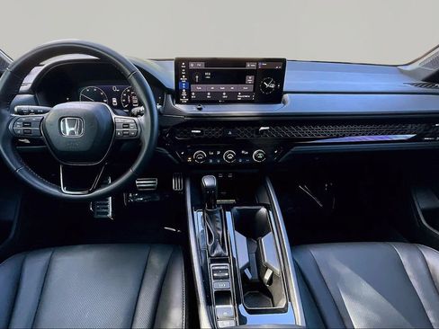 Used 2025 Honda Accord Sport image 8