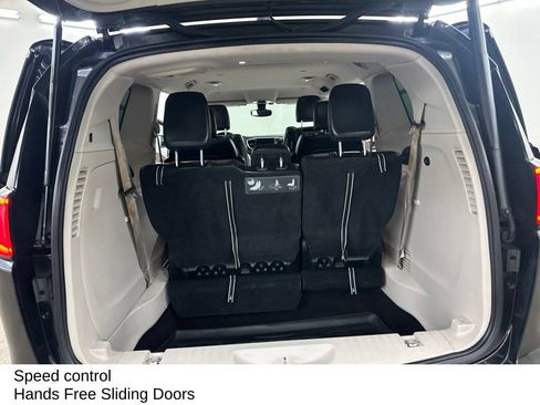 Used 2017 Chrysler Pacifica Touring-L Plus FWD image 26