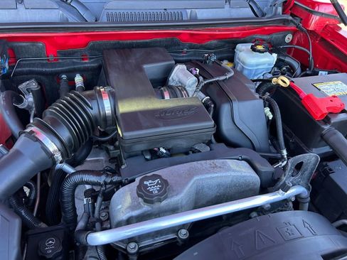 Used 2010 HUMMER H3 image 30