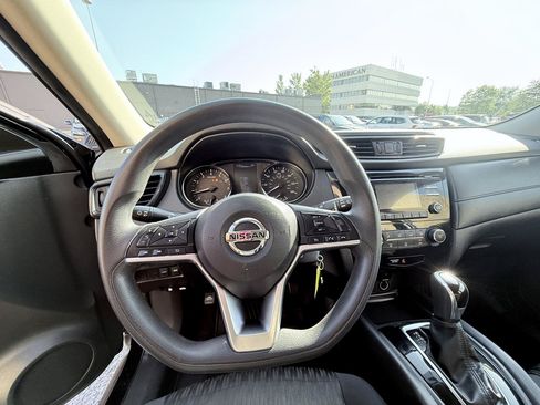 Used 2017 Nissan Rogue S FWD image 14