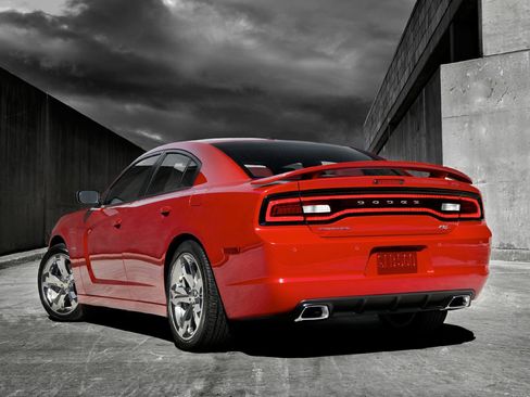 Used 2013 Dodge Charger SE w/ Connectivity Group image 1