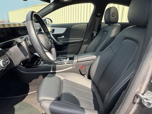 Used 2025 Mercedes-Benz CLA 250 image 5