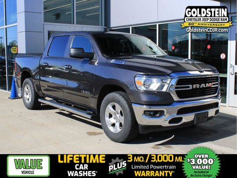 Used 2020 RAM 1500 4x4 Crew Cab image 1
