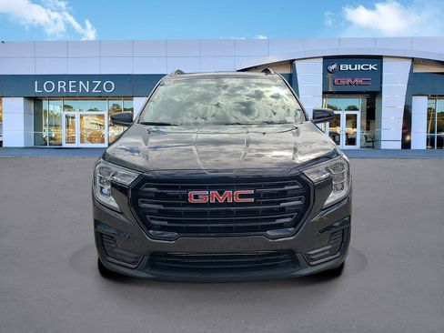 Used 2023 GMC Terrain SLE w/ Elevation Edition FWD image 2