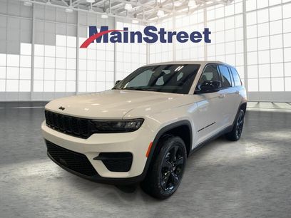 Used 2024 Jeep Grand Cherokee Altitude