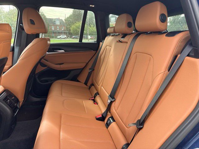Used 2024 BMW X3 xDrive30i w/ Premium Package w/ZPA AWD/4WD image 11