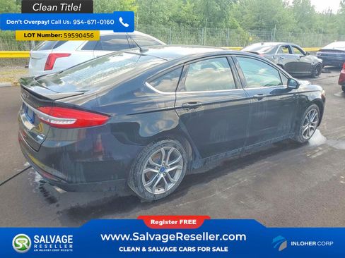 Used 2017 Ford Fusion SE w/ Equipment Group 201A FWD image 4