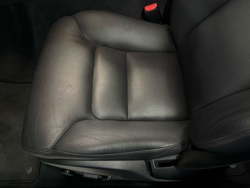 Used 2023 Volvo XC60 B5 Plus image 14