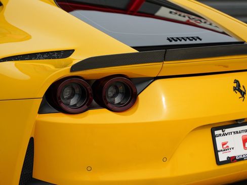 Used 2019 Ferrari 812 Superfast RWD image 16
