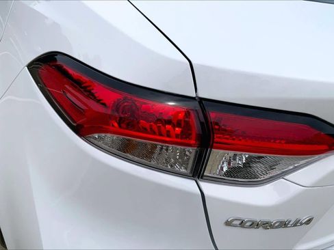 Used 2026 Toyota Corolla LE FWD image 27