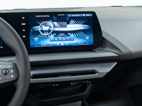 New 2026 BMW 228i xDrive w/ Technology Package AWD/4WD image 19